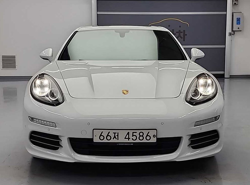 포르쉐 파나메라 3.6 AWD 사진 2