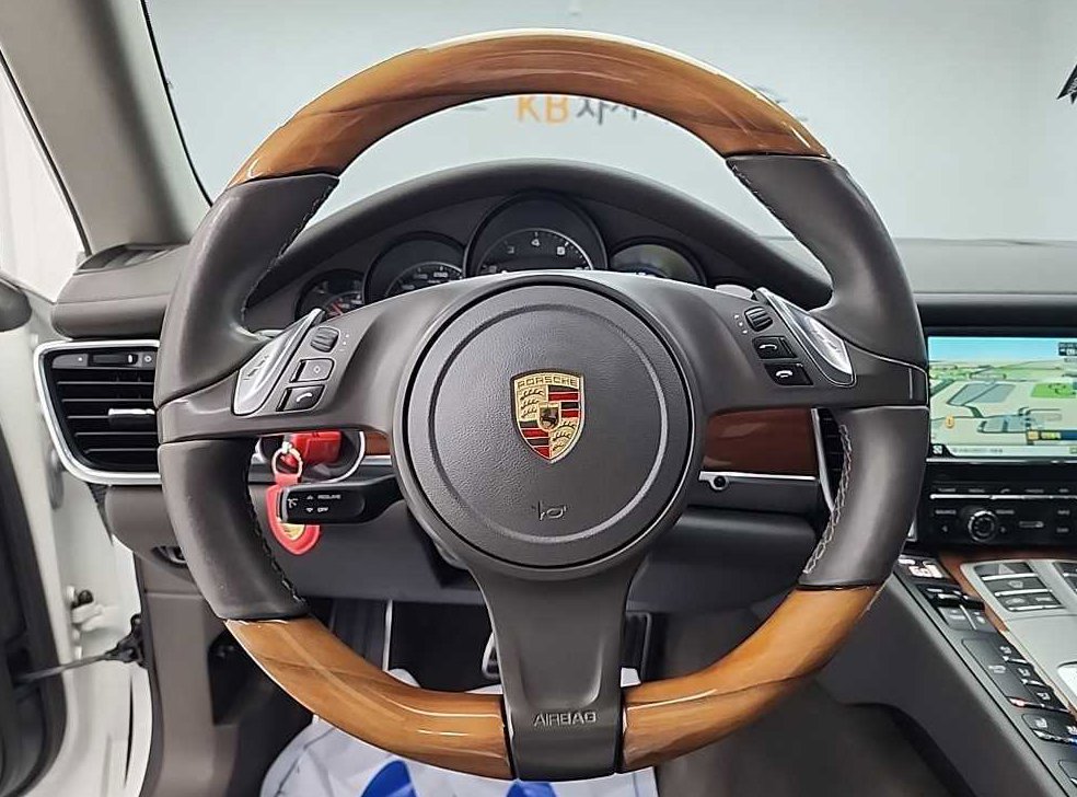 포르쉐 파나메라 3.6 AWD 사진 9