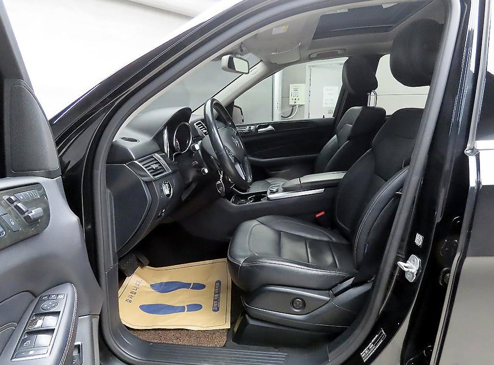 벤츠 M 클래스 ML250 블루텍 4매틱 사진 5