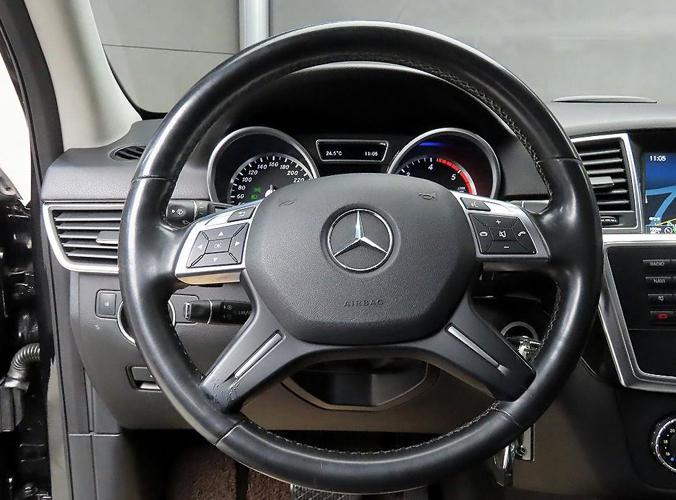 벤츠 M 클래스 ML250 블루텍 4매틱 사진 9