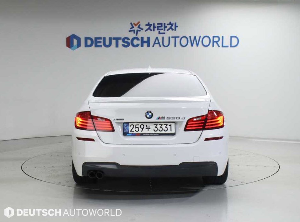BMW 5시리즈 530d xDrive M 에어로 다이나믹 프로 사진 2