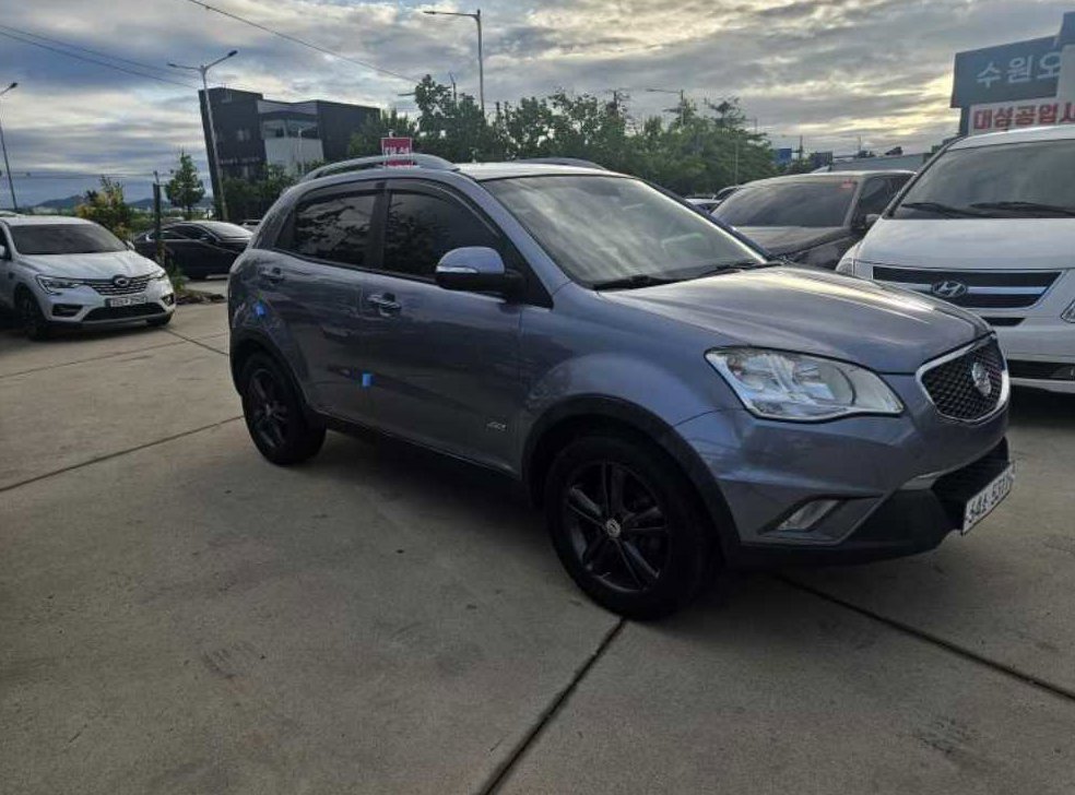 KG모빌리티(쌍용)  코란도 CLUBBY 4WD 사진 3