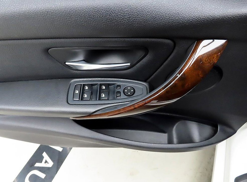 BMW 3시리즈 320d 사진 11