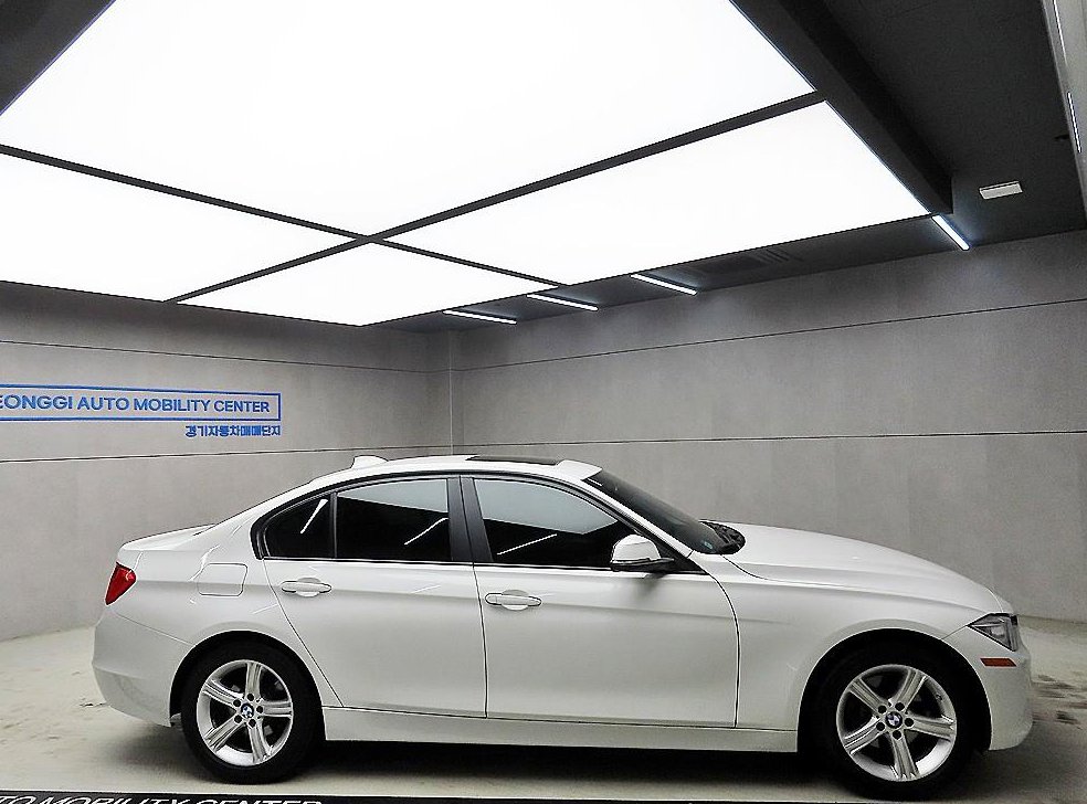 BMW 3시리즈 320d 사진 2