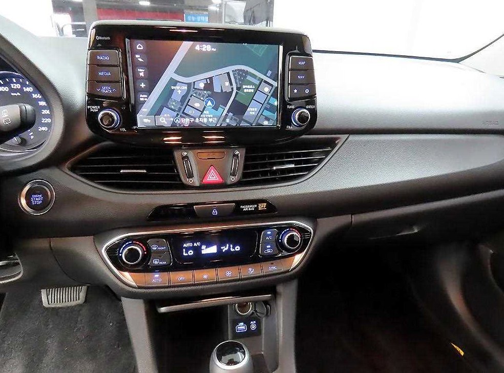 현대 i30 1.4 터보 사진 13