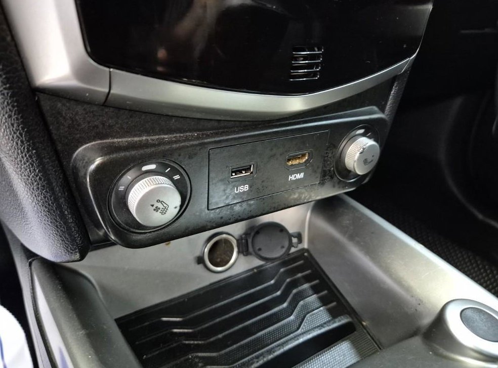 KG모빌리티(쌍용)  티볼리 디젤 2WD 1.6 LX 사진 15
