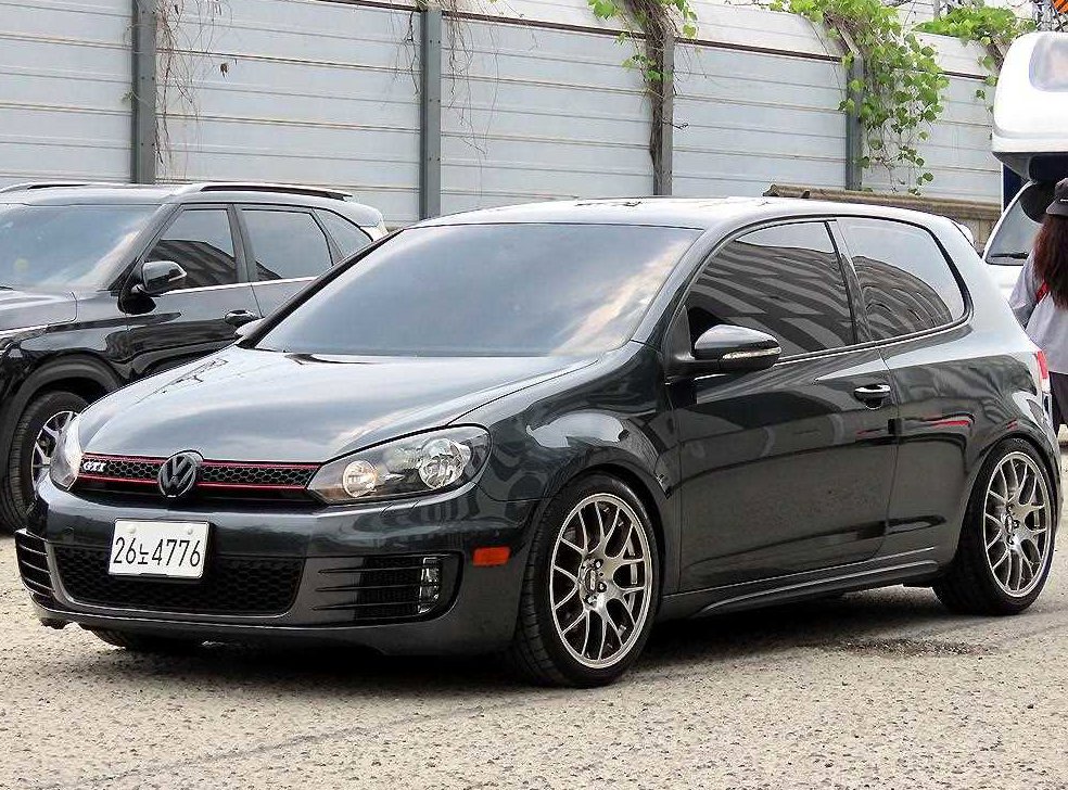 폭스바겐 골프 2.0 GTI 3도어 사진 2