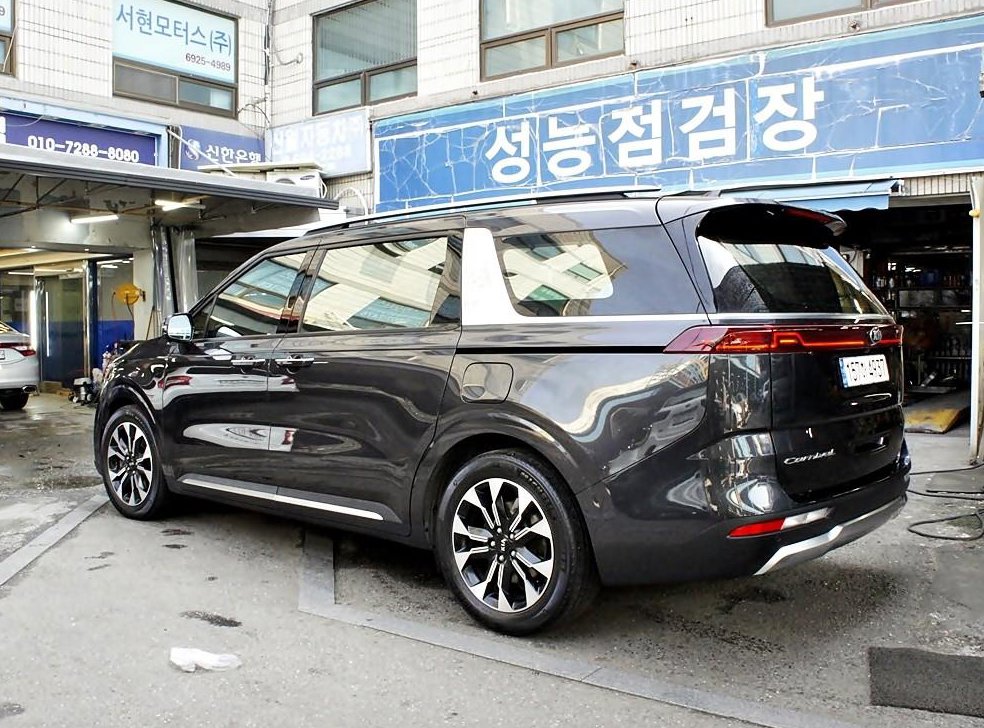 기아 카니발 디젤 9인승 시그니처 사진 4