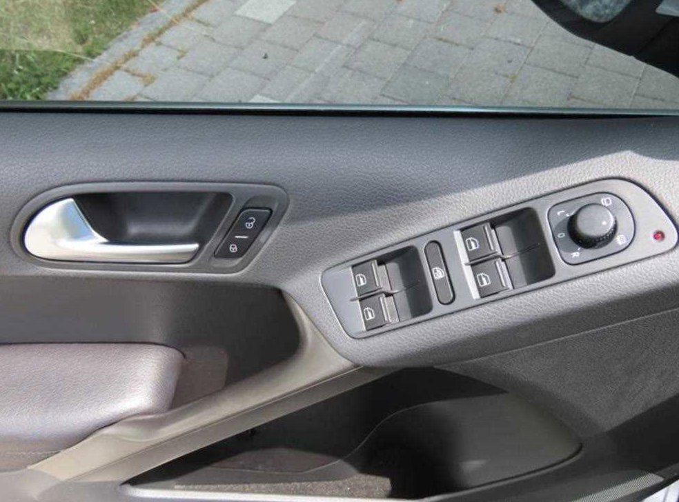 폭스바겐 티구안 2.0 TDI 사진 12