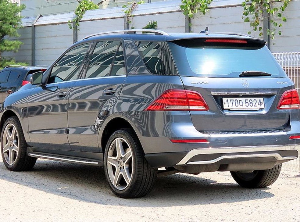 벤츠 M 클래스 ML350 블루텍 4매틱 사진 3