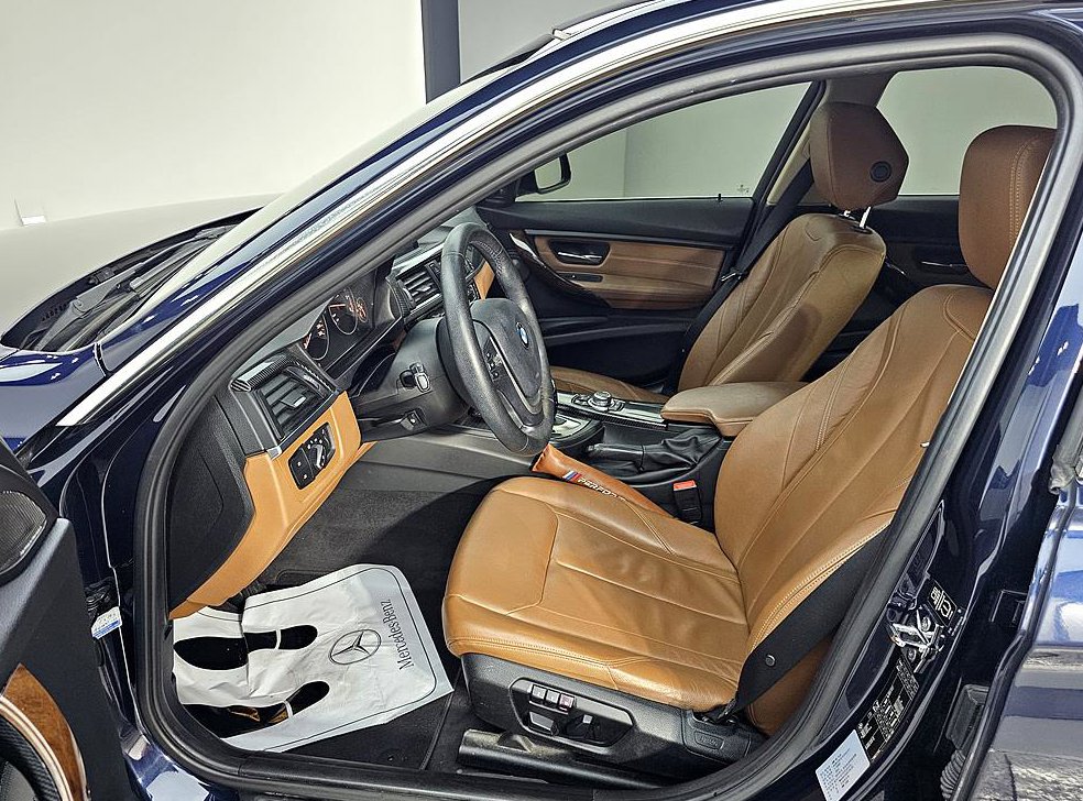 BMW 3시리즈 320d 럭셔리 사진 8