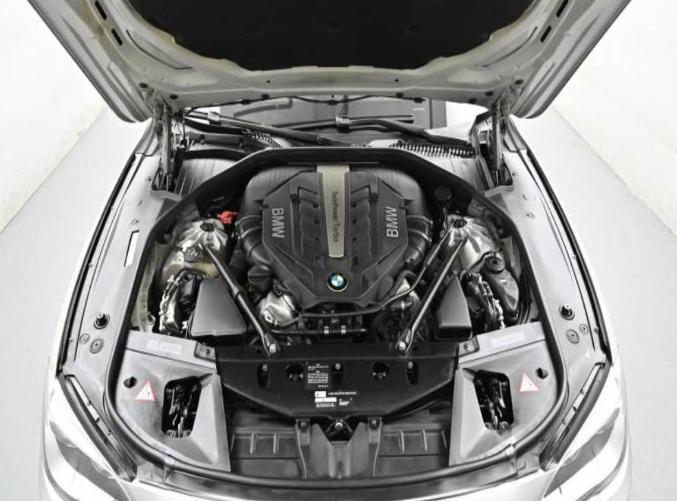 BMW 7시리즈 750 사진 6