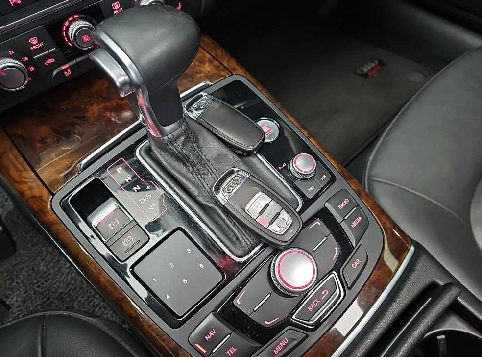 아우디 A6 3.0 TFSI 콰트로 사진 8