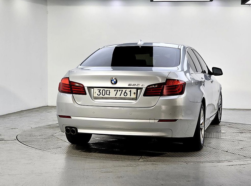 BMW 5시리즈 520d 럭셔리 사진 3