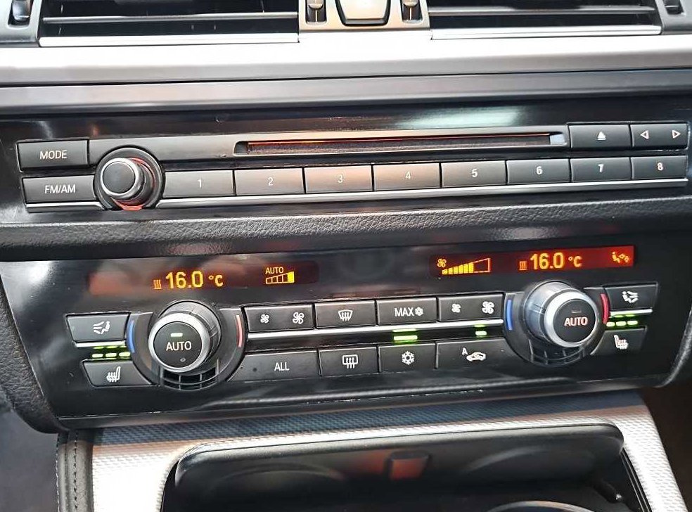 BMW 5시리즈 550i xDrive 사진 10