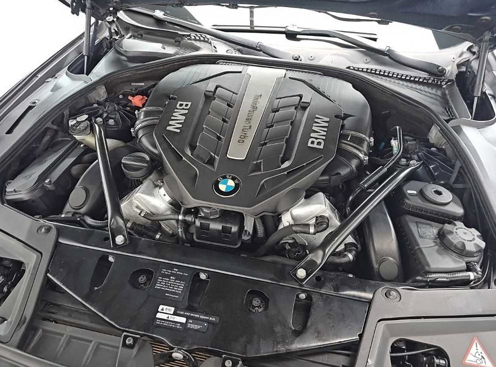 BMW 5시리즈 550i xDrive 사진 5