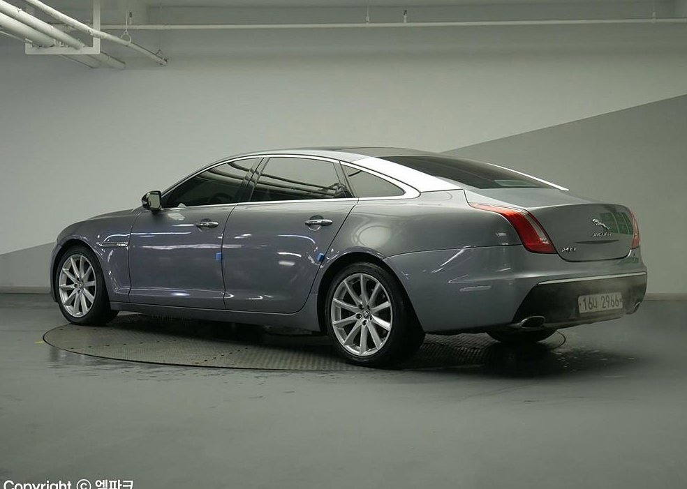 재규어 XJ 3.0D 사진 3