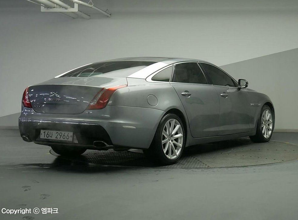 재규어 XJ 3.0D 사진 4