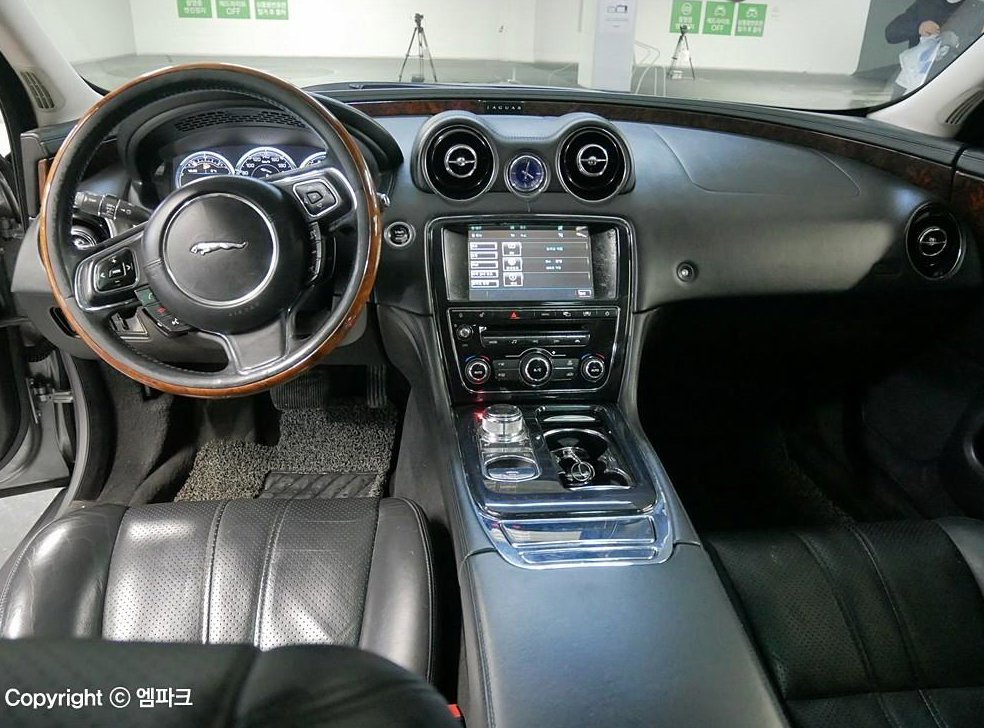 재규어 XJ 3.0D 사진 6