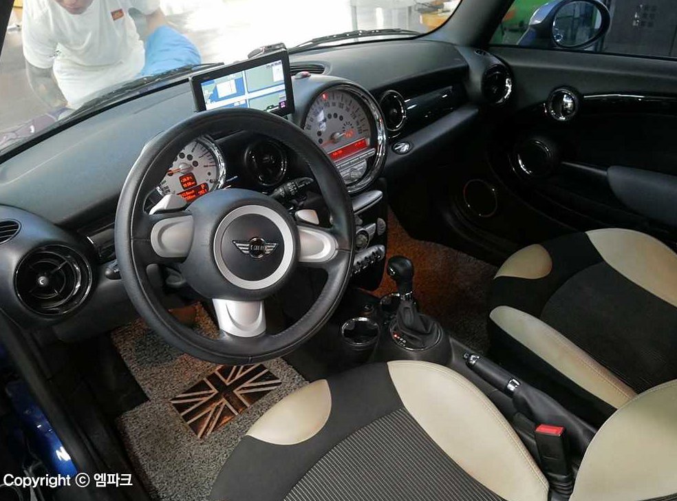 미니 클럽맨 기본형 사진 6