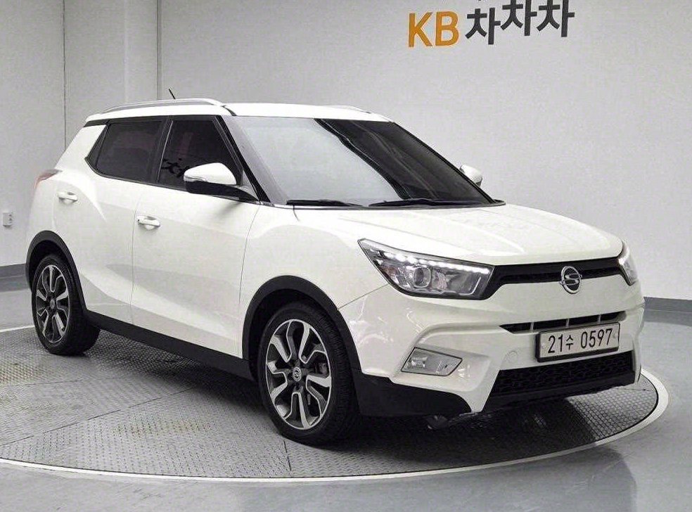 KG모빌리티(쌍용)  티볼리 디젤 2WD 1.6 LX 사진 4
