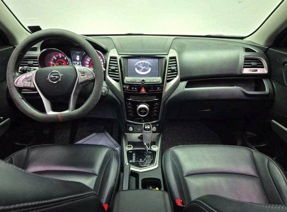 KG모빌리티(쌍용)  티볼리 디젤 2WD 1.6 LX 사진 7