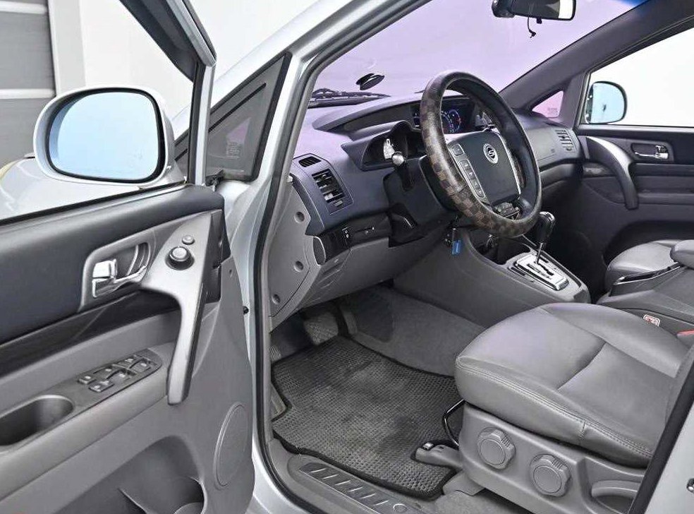 KG모빌리티(쌍용)  코란도 2WD LT 사진 11