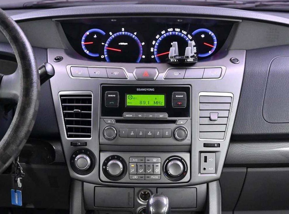 KG모빌리티(쌍용)  코란도 2WD LT 사진 14