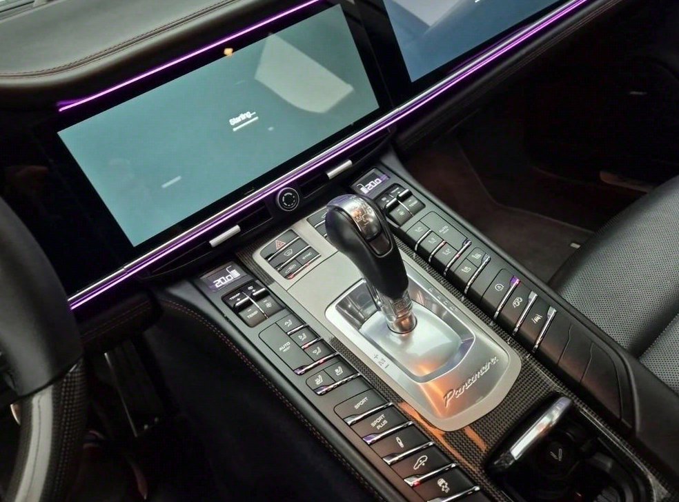 포르쉐 파나메라 4.8 GTS 사진 10