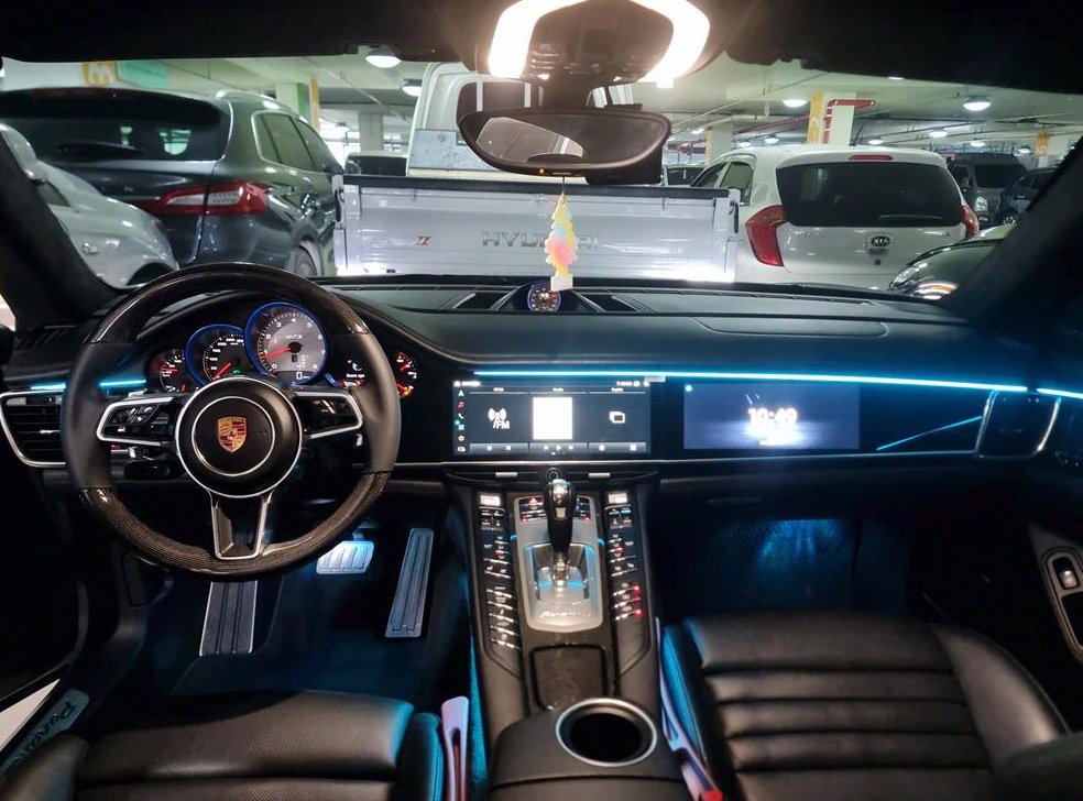 포르쉐 파나메라 4.8 GTS 사진 19