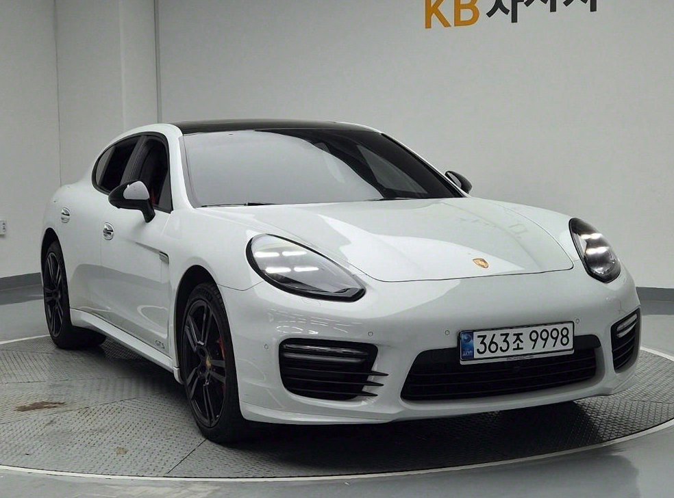 포르쉐 파나메라 4.8 GTS 사진 2