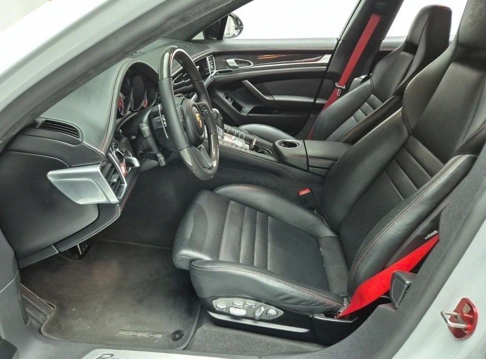 포르쉐 파나메라 4.8 GTS 사진 7