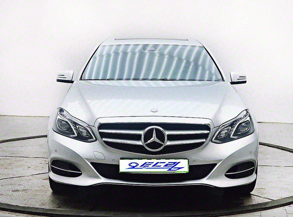 벤츠 E 클래스 E220 CDI 아방가르드 사진 2