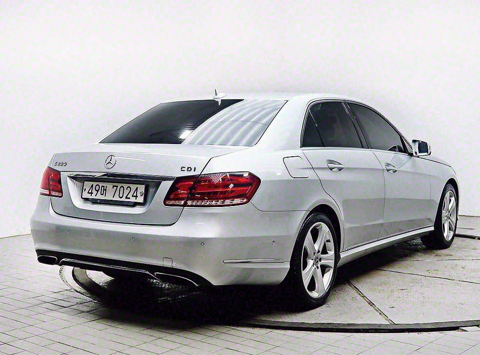 벤츠 E 클래스 E220 CDI 아방가르드 사진 4