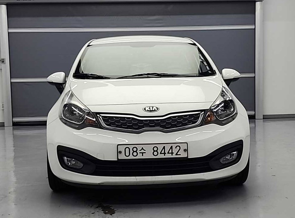 기아 프라이드 4DR 1.6GDI 프레스티지 사진 2