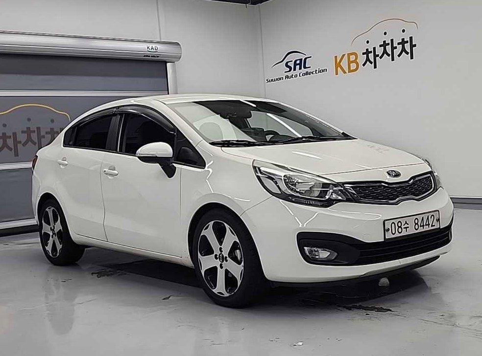 기아 프라이드 4DR 1.6GDI 프레스티지 사진 4