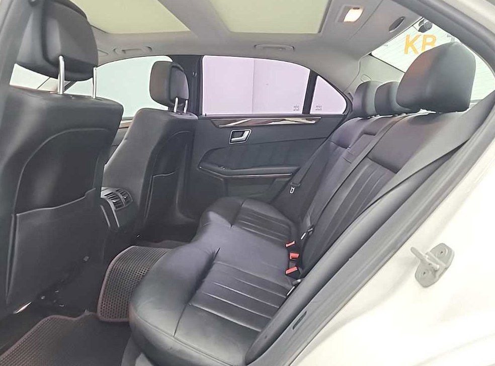 벤츠 E 클래스 E300 엘레강스 사진 12