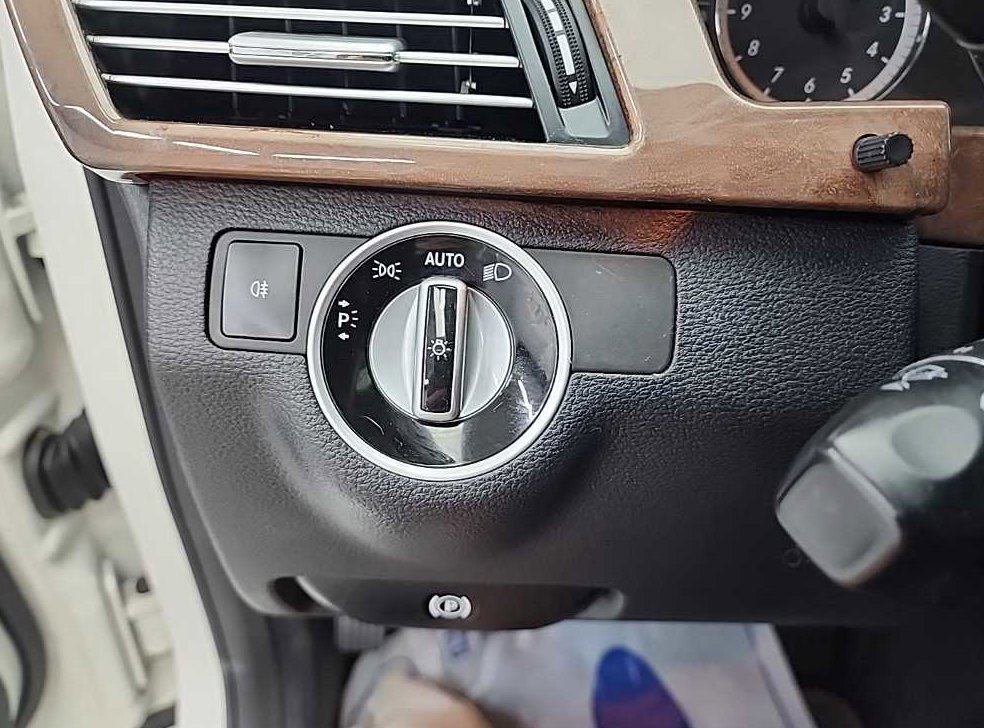 벤츠 E 클래스 E300 엘레강스 사진 17