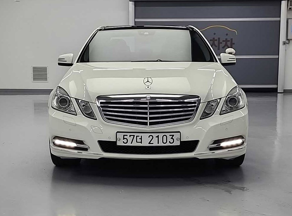 벤츠 E 클래스 E300 엘레강스 사진 2