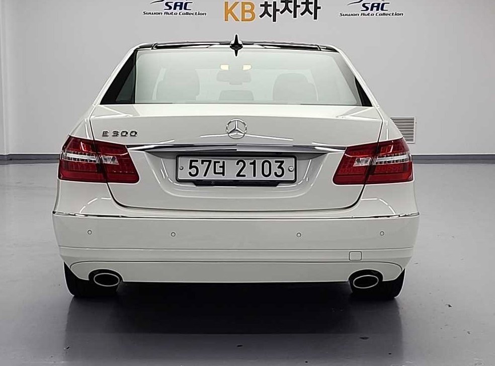 벤츠 E 클래스 E300 엘레강스 사진 3