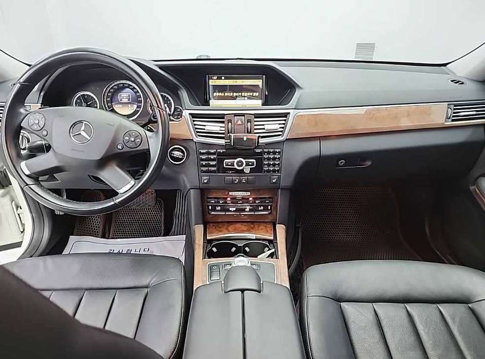 벤츠 E 클래스 E300 엘레강스 사진 7