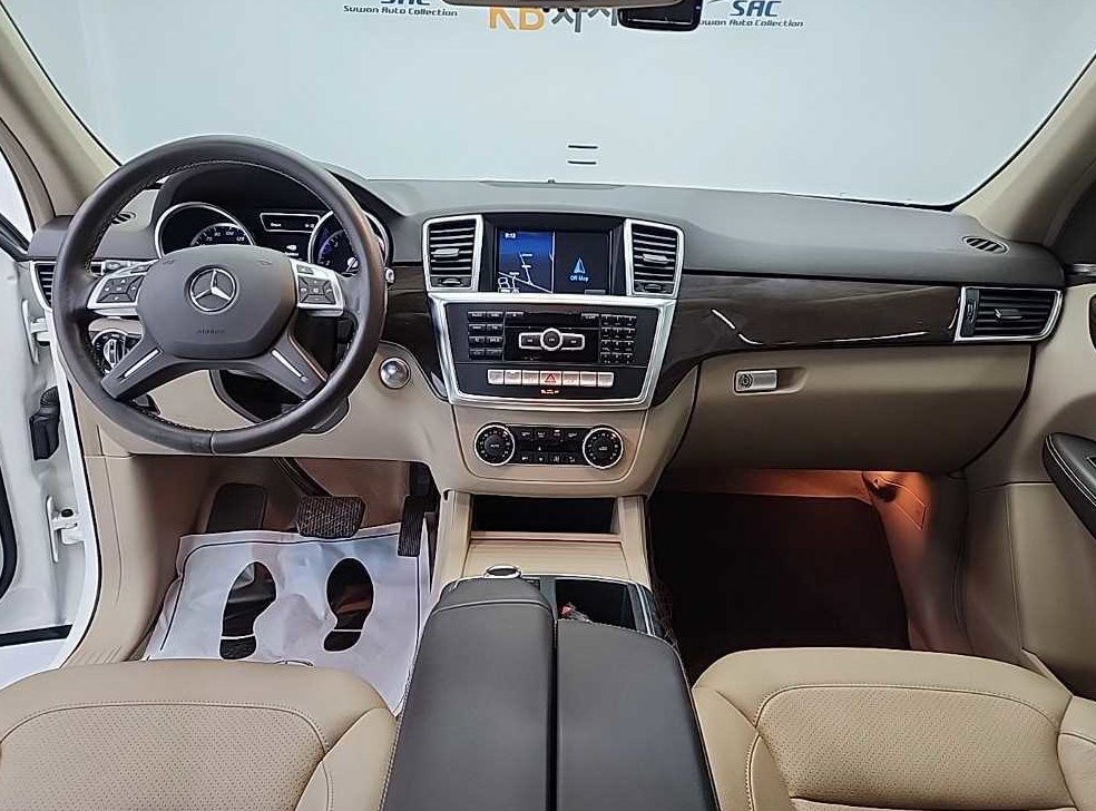 벤츠 M 클래스 ML250 블루텍 4매틱 사진 7