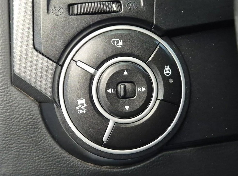KG모빌리티(쌍용)  코란도 디젤 4WD 어드벤처 60TH 에디션 사진 17
