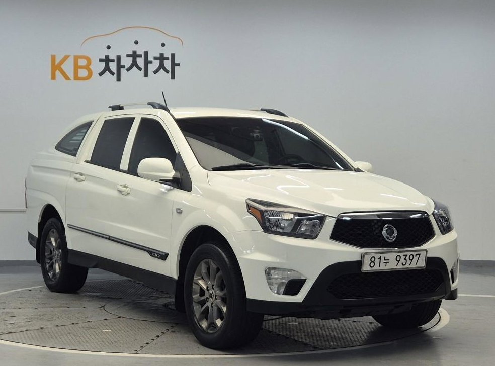 KG모빌리티(쌍용)  코란도 디젤 4WD 어드벤처 60TH 에디션 사진 4