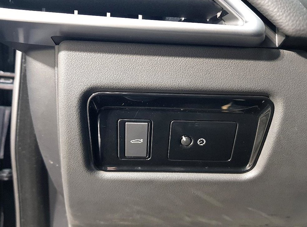 재규어 XE 2.0T 프레스티지 사진 11