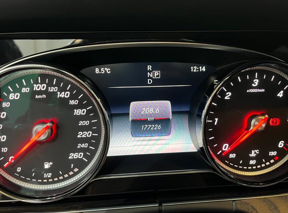 벤츠 E 클래스 E220d 카브리올레 사진 7