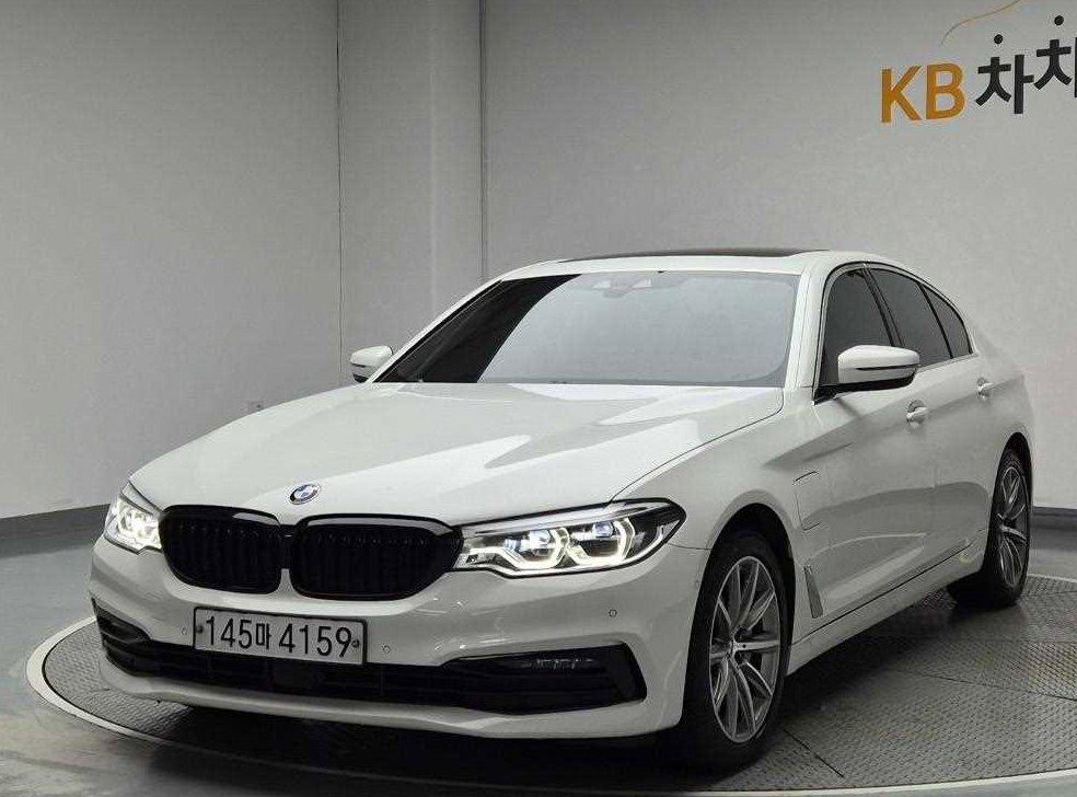 BMW 5시리즈 530e 럭셔리 플러스