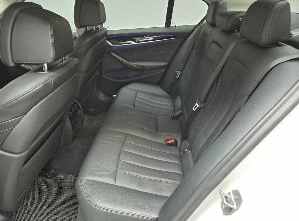 BMW 5시리즈 530e 럭셔리 플러스 사진 12