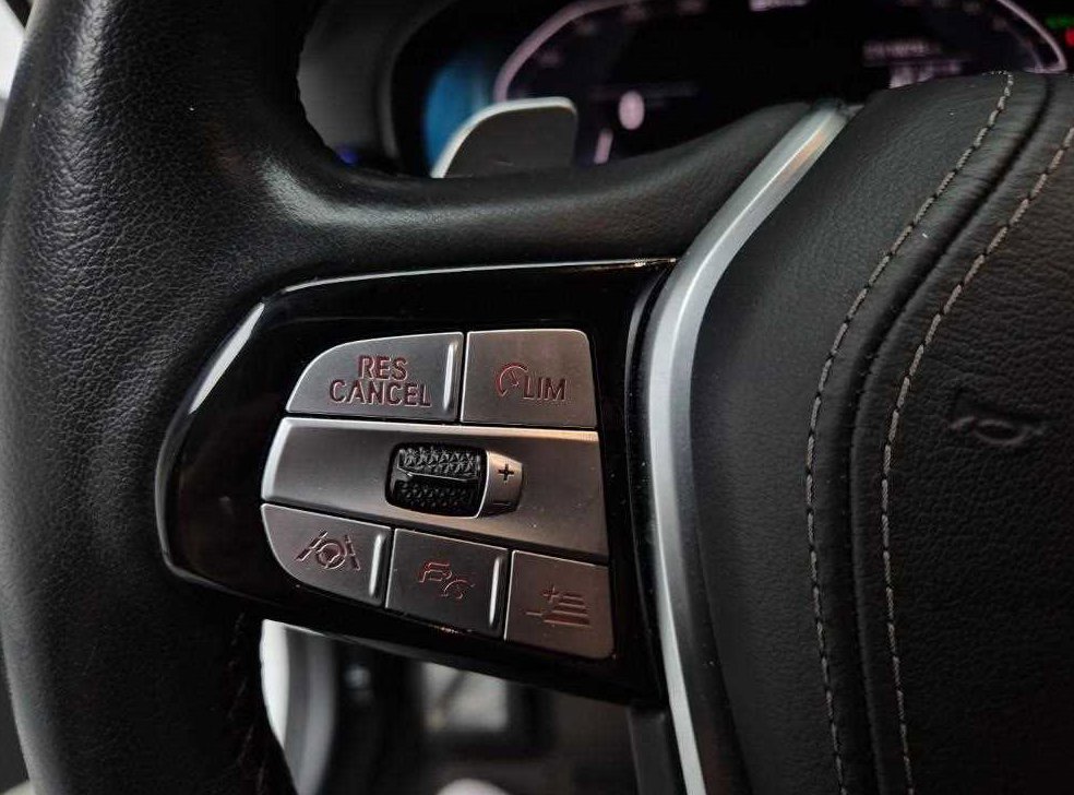 BMW 5시리즈 530e 럭셔리 플러스 사진 16