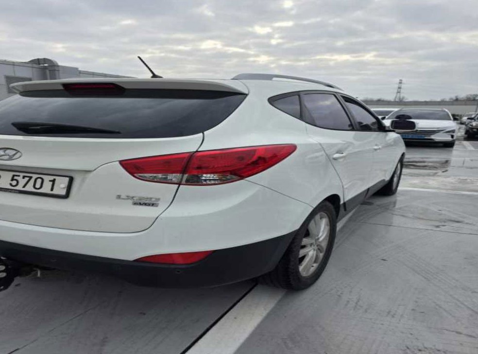 현대 투싼 2WD VGT LX20 사진 6